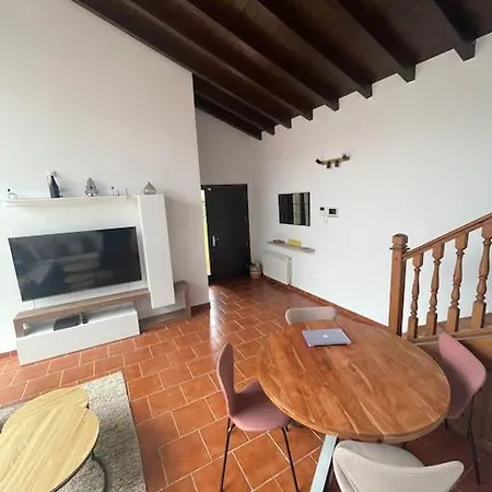 Holiday home Giraldillo *